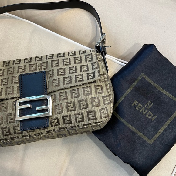 Fendi Brown Zucchino Baguette - Picture 8 of 13